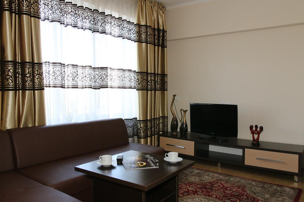 Kausar Hotel Almaty Room photo